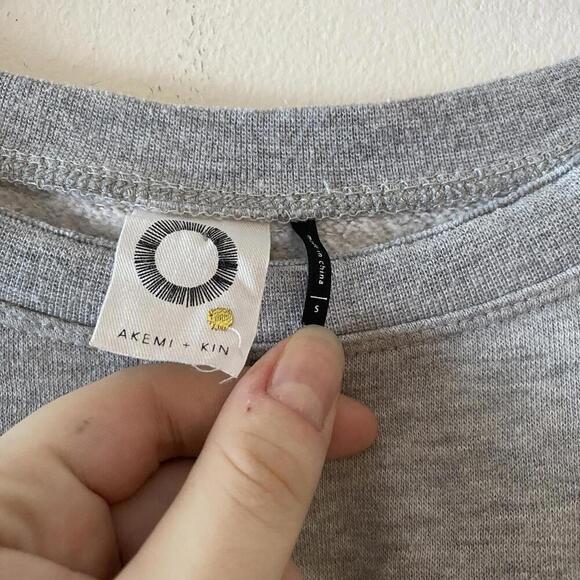 AKEMI + KIN Anthropologie gray balloon puff sleeve blouse - Picture 5 of 7